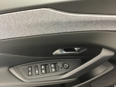 Peugeot 308 ALLURE BlueHDi 130 EAT8