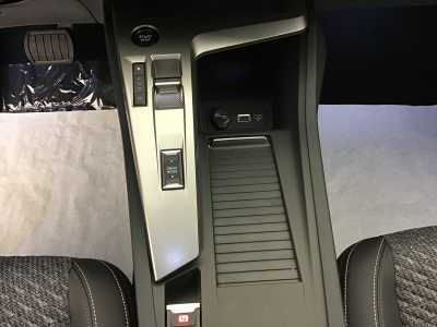 Peugeot 308 ALLURE BlueHDi 130 EAT8