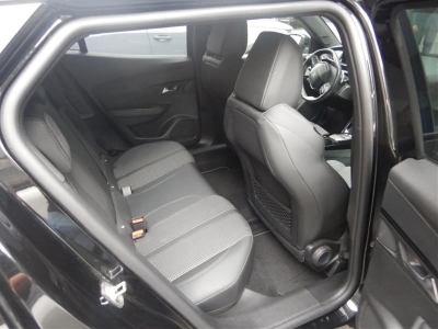 Peugeot 2008 BlueHDi 130 S&S EAT8 GT