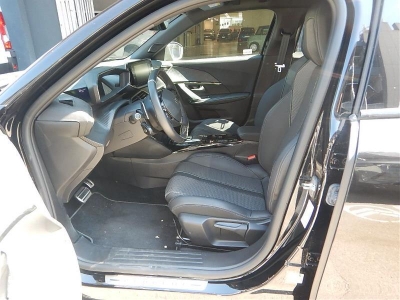 Peugeot 2008 BlueHDi 130 S&S EAT8 GT