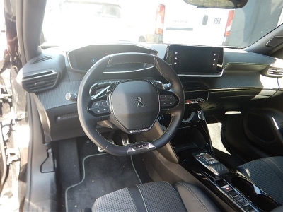 Peugeot 2008 BlueHDi 130 S&S EAT8 GT