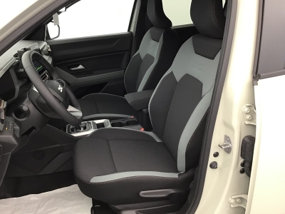 Dacia Duster EXTREME + HYBRID 155 BVA