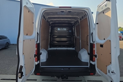 Renault Master BLUE DCI 130 L2H2 3T5 TR EXTRA