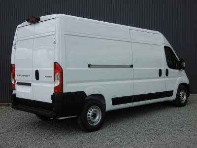 Peugeot Boxer PRO EXCLUSIVE HDI 180 BVA
