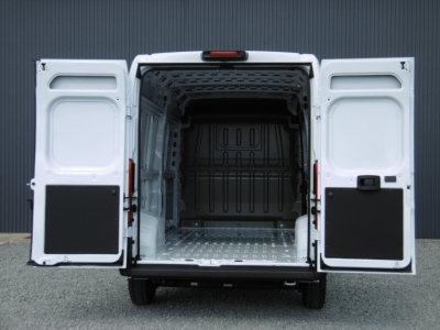 Peugeot Boxer PRO EXCLUSIVE HDI 180 BVA