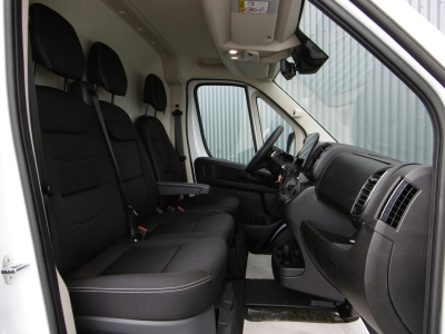 Peugeot Boxer PRO EXCLUSIVE HDI 180 BVA