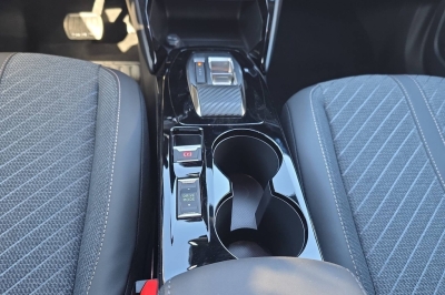 Peugeot 2008 Hybrid 145 e-DCS6 Allure