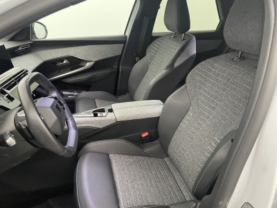Peugeot 3008 NOUVEAU Hybrid 145 e-DCS6 Allure Business