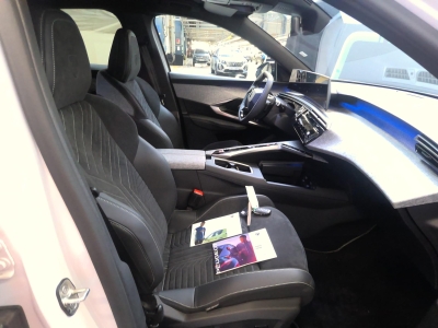 Peugeot E-3008 210 ch 73 kWh GT EXCLUSIVE